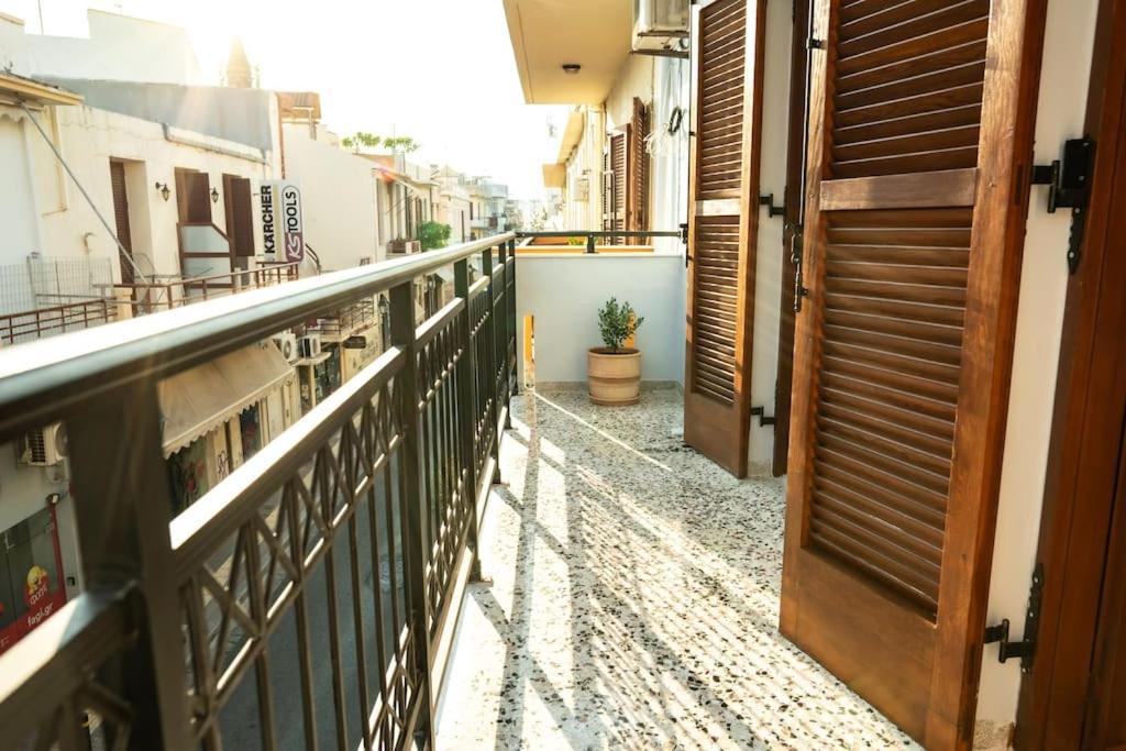 Olvia A Breath Away From Old Town Center *