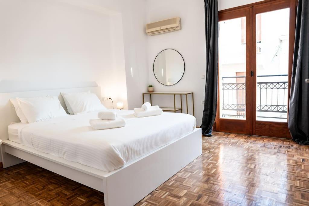 Olvia A Breath Away From Old Town Center Rethymno (Crete)